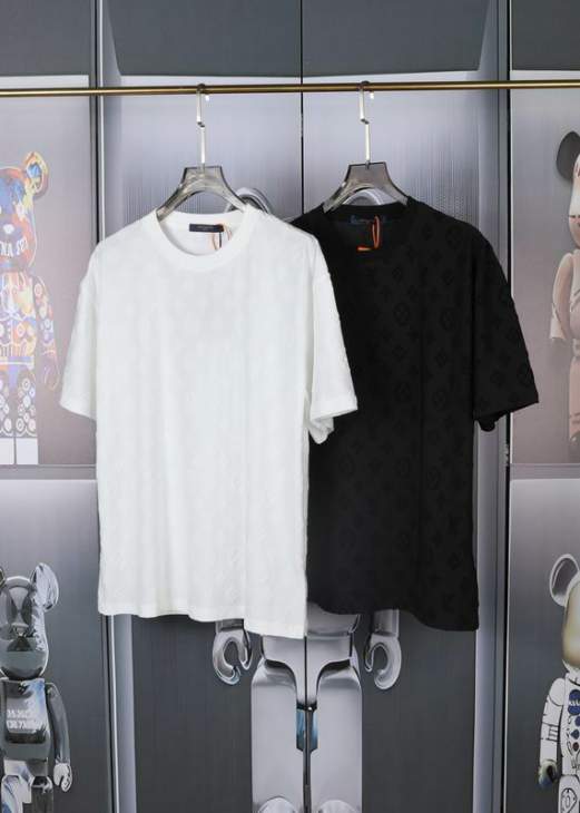Picture of Louis Vuitton T Shirts Short _SKULVS-XLtltxA1167192